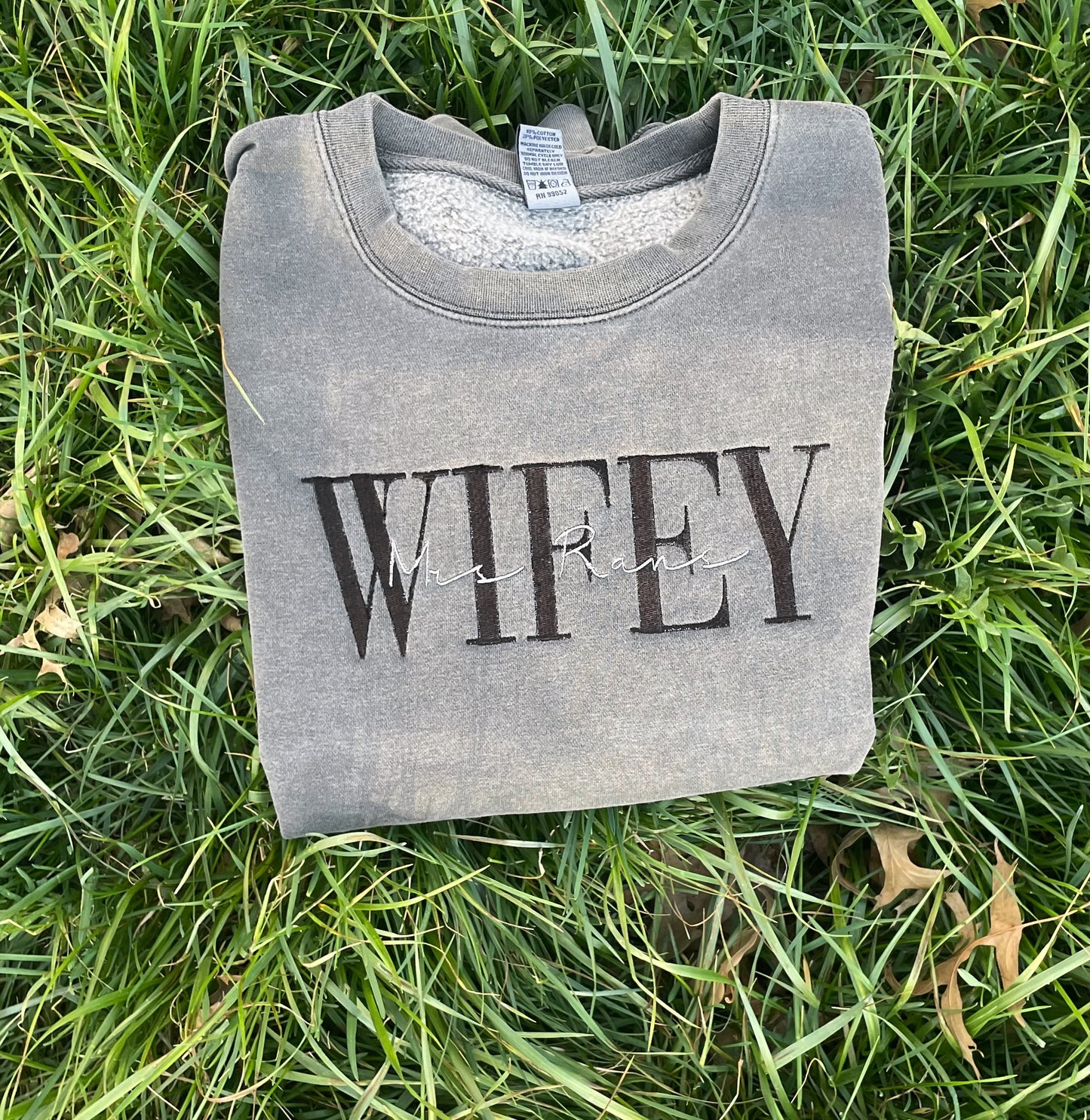 WIFEY crewneck sweatshirt