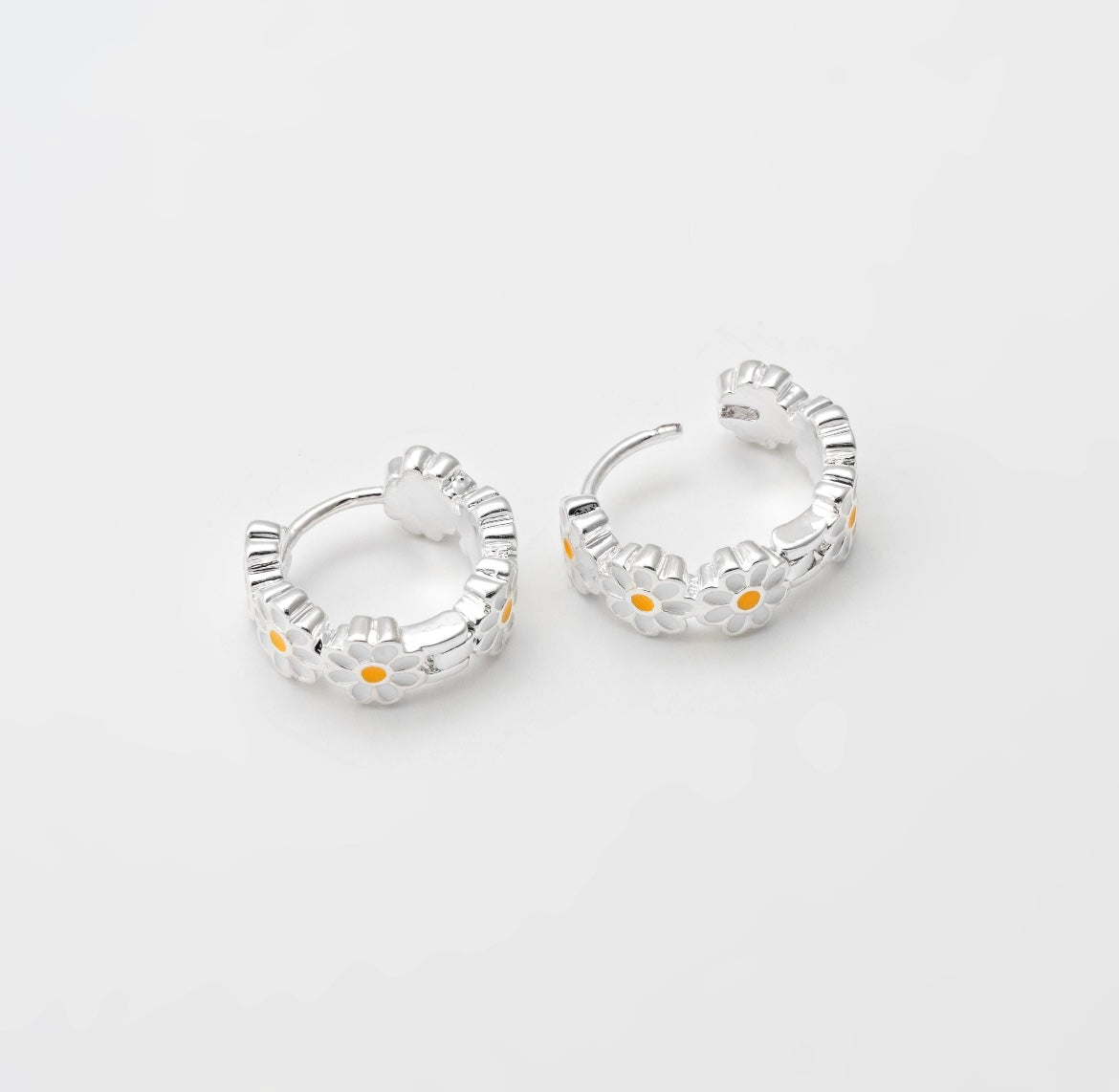 Daisy Huggie hoops